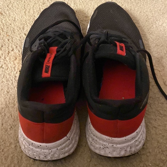 Mens NIKE REVOLUTION, Sz 11 - Picture 5 of 9